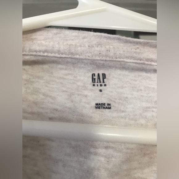 GAP Beige long sleeve cotton tee, reversible rainbow / gold & silver sequins EUC - Picture 4 of 6